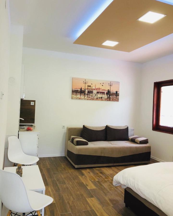 Apartmani Sarovic Тьентиште Экстерьер фото